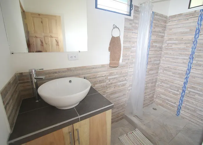 Cabinas Casa Bonita *